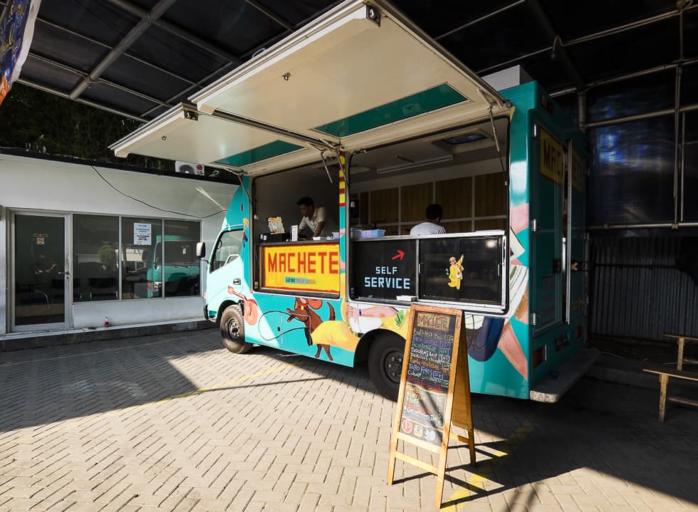 Machete, The Jolly Mexican in Town Manual Jakarta