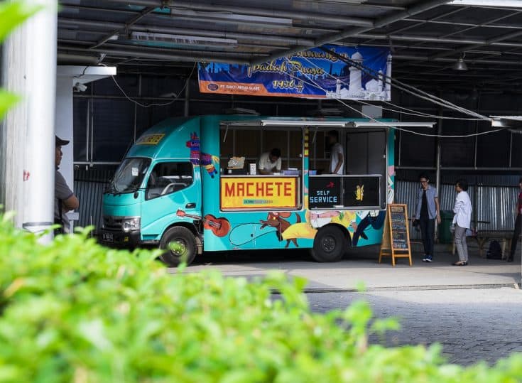 Machete, The Jolly Mexican in Town Manual Jakarta