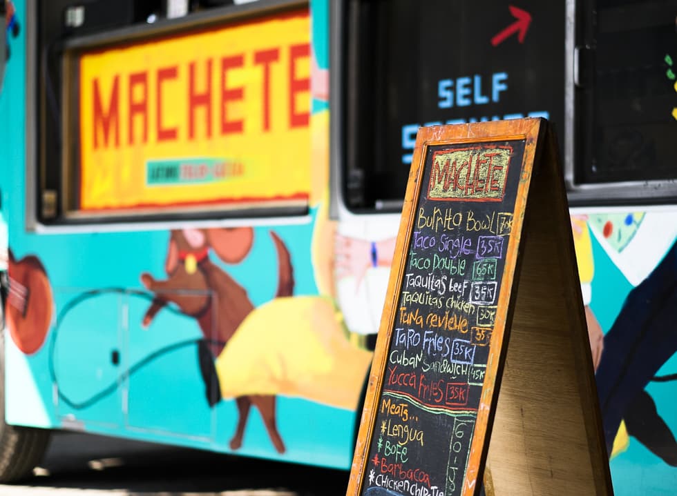 Machete, The Jolly Mexican in Town Manual Jakarta