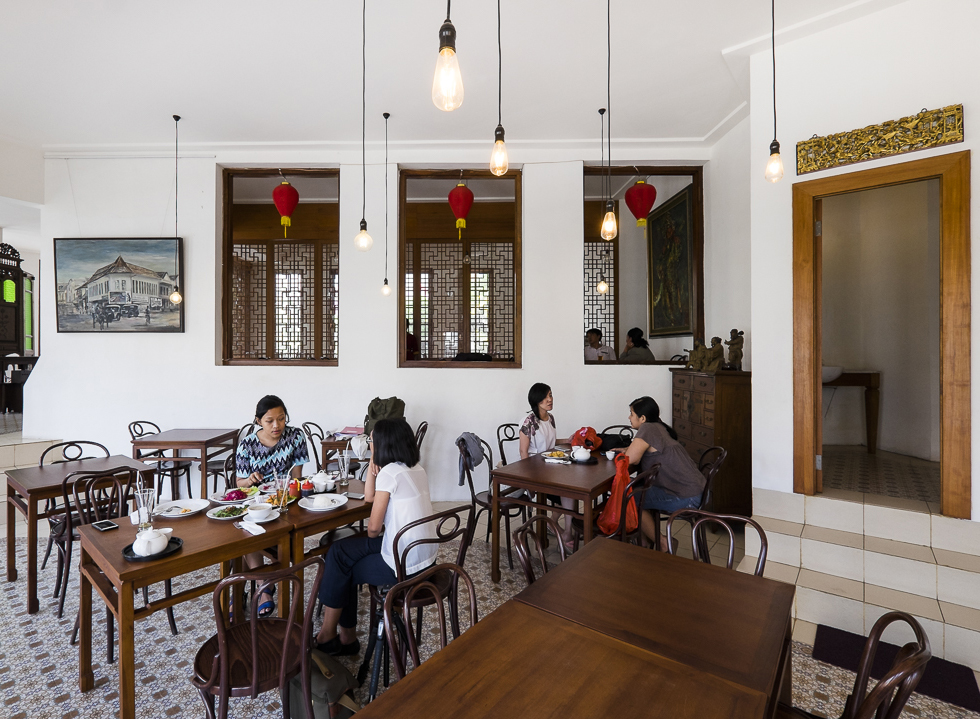 Revisiting the Value of the Past at Pantjoran Tea House