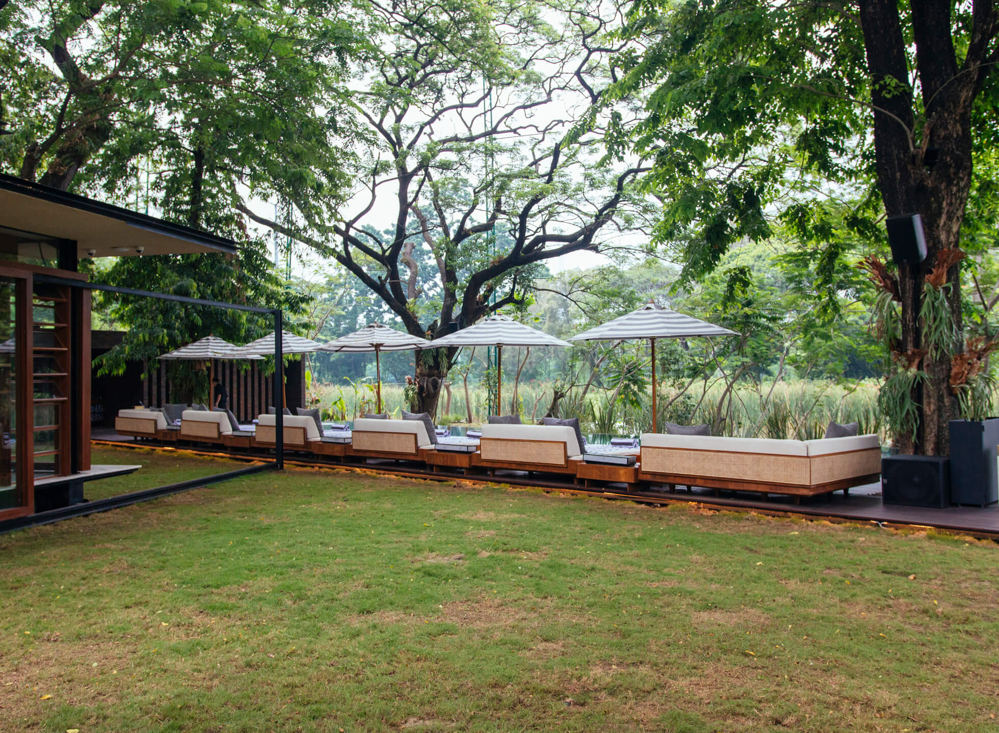 CORK&SCREW Country Club Restaurant Manual Jakarta