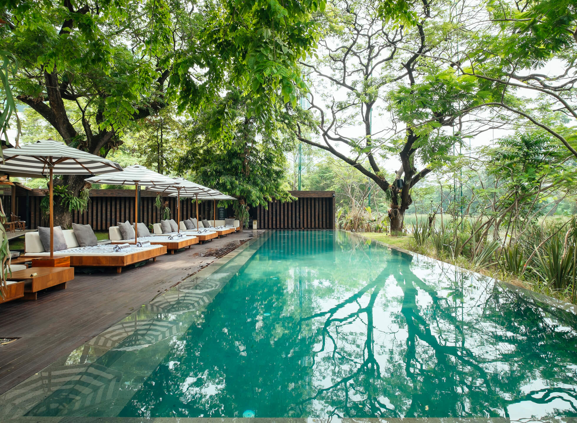 CORK&SCREW Country Club Restaurant Manual Jakarta