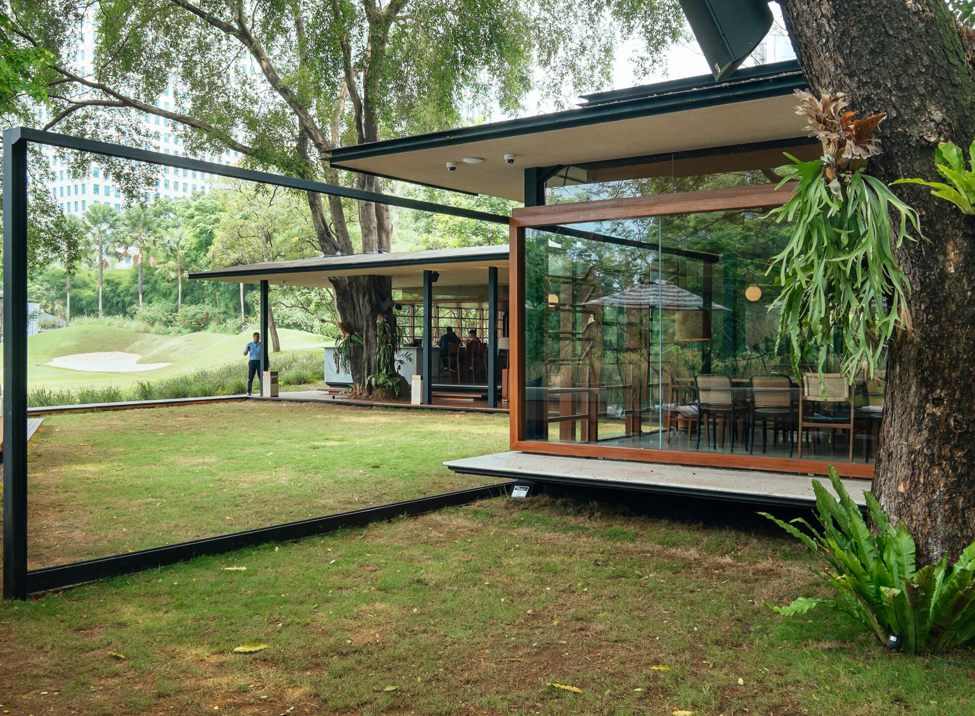 CORK&SCREW Country Club Restaurant Manual Jakarta