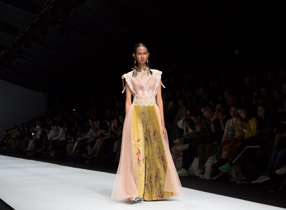Jakarta Fashion Week 2020: PEGGY HARTANTO, IKYK and TOTON