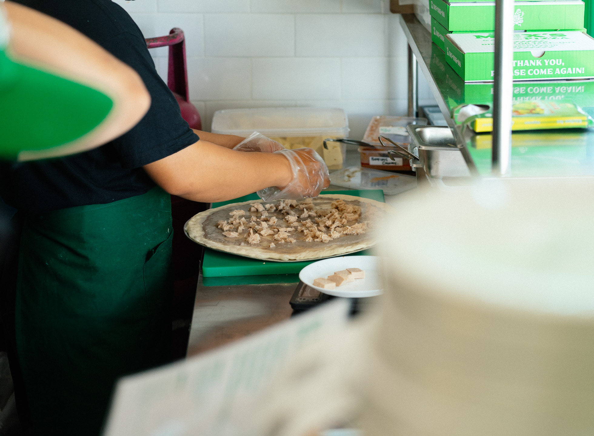 Kicking Back with Max’s Pizza - Manual Jakarta