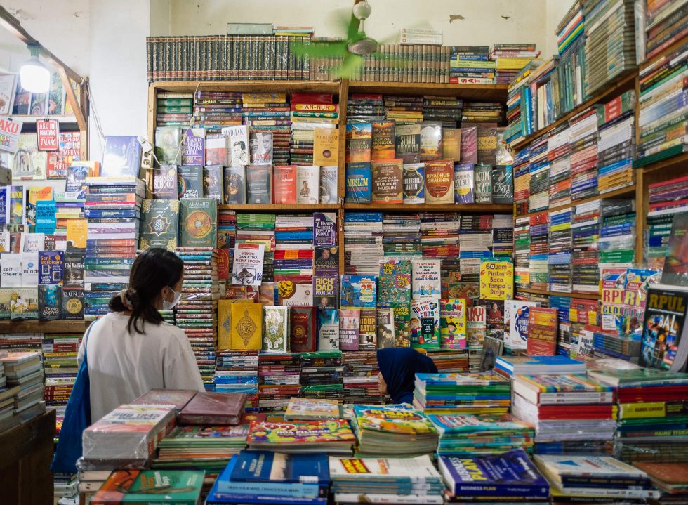 Secondhand Books: From the Shelves to Online