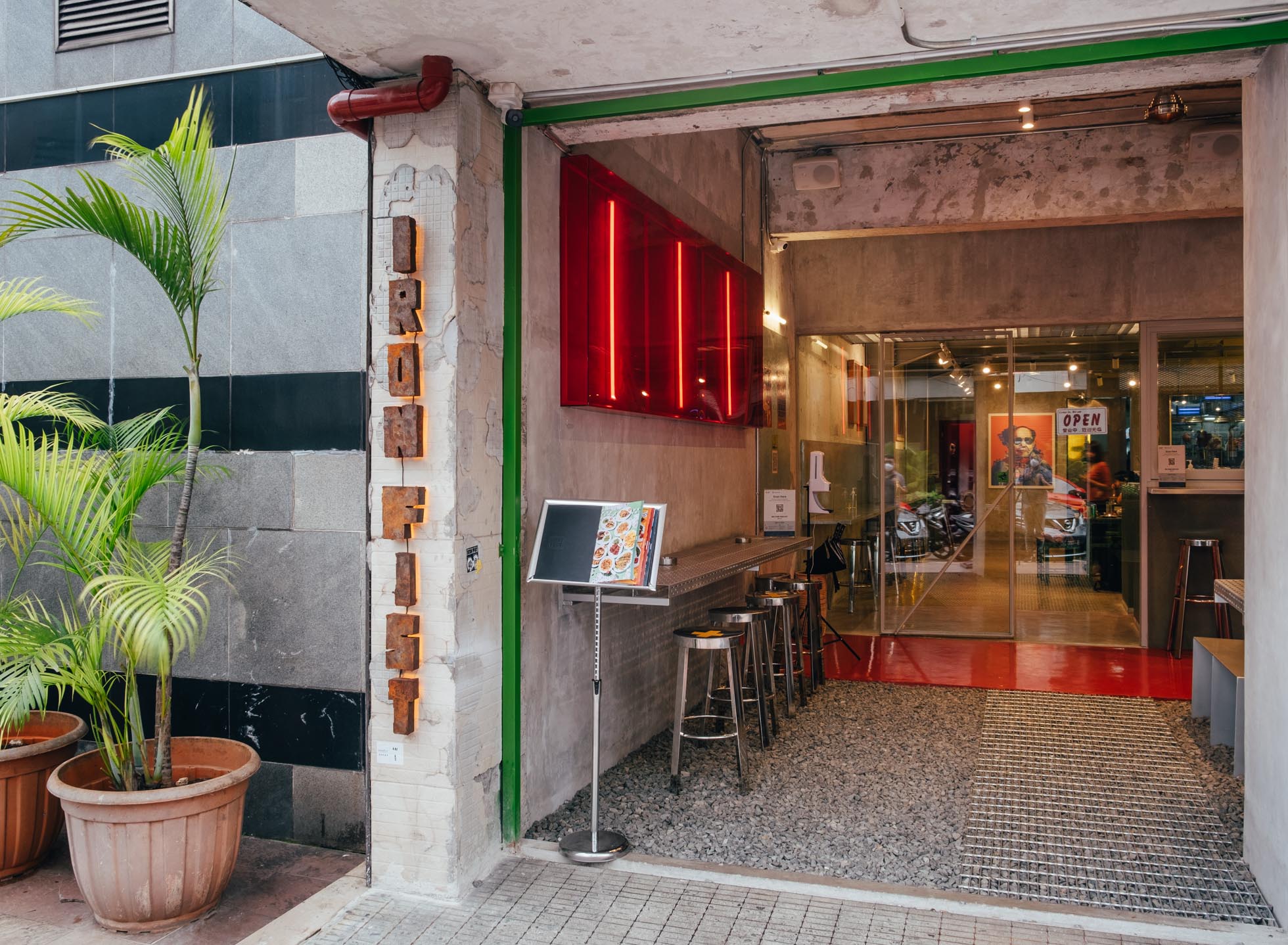 Look Out for the Iron Fist Manual Jakarta