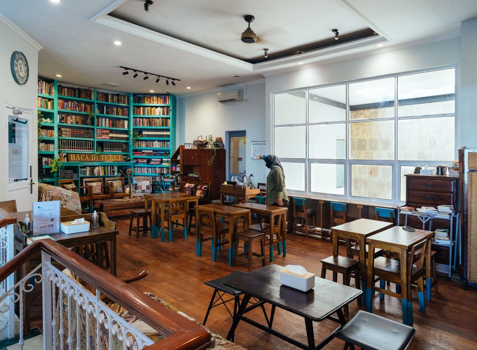 Books and Conversations at Baca Di Tebet
