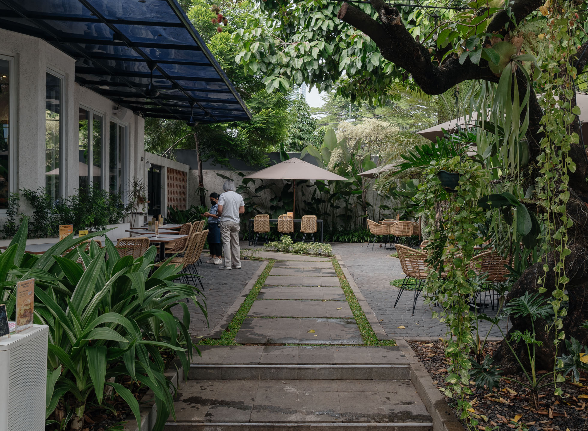 Eat Like a Belly Bandit Manual Jakarta