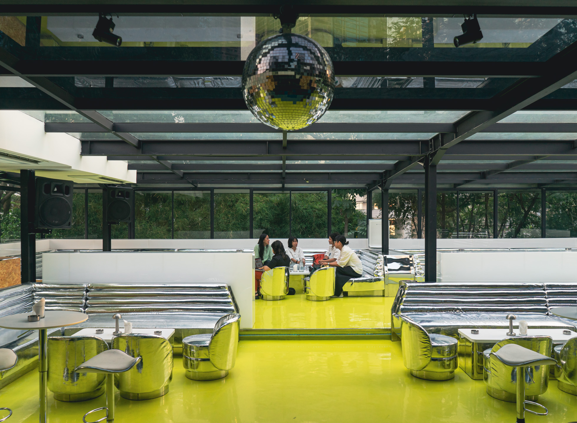 Under the LIME LightBar Manual Jakarta