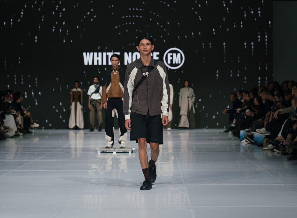 Of Seas and Streets: Sejauh Mata Memandang and White Noise FM