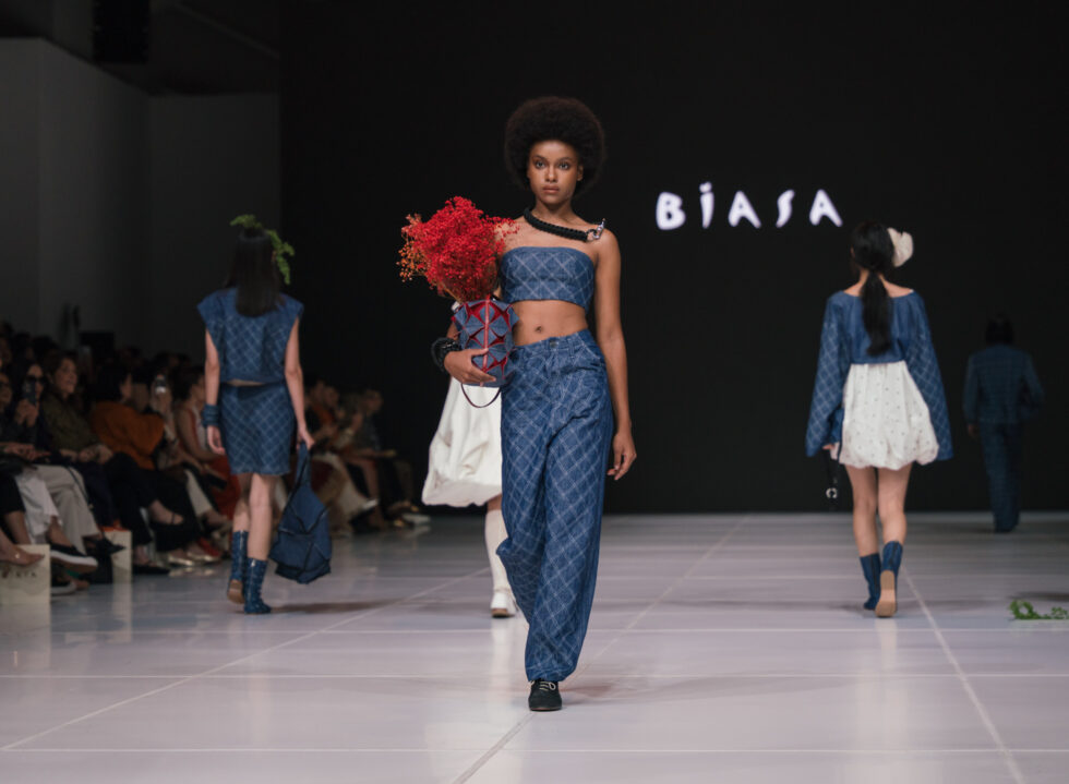 Textures in Motion: BIASA and ISSHU