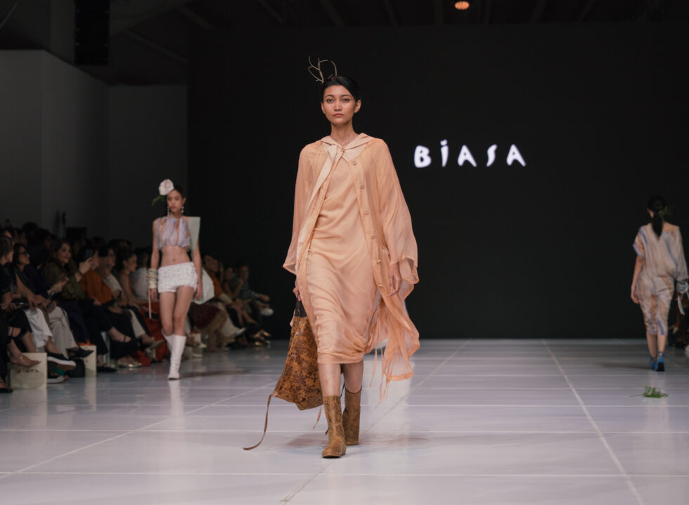 Textures in Motion: BIASA and ISSHU