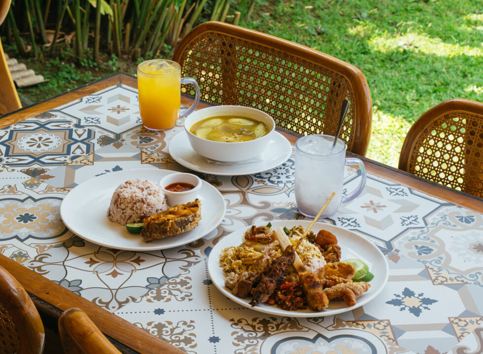 Warung Bali Pak Gede Finds Room to Grow in Lebak Bulus