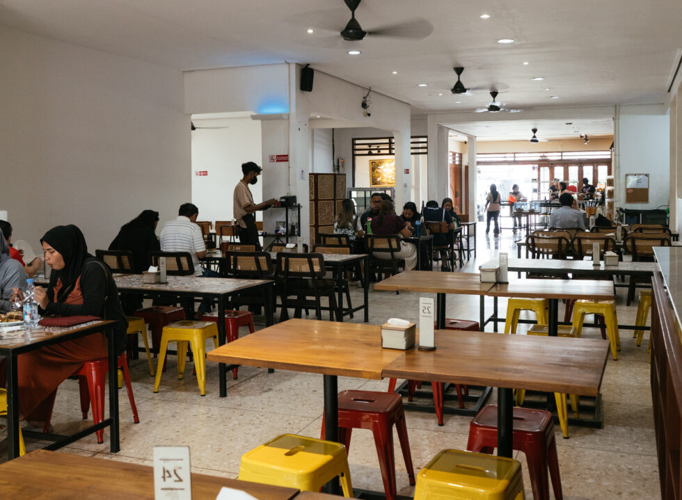 Warung Bali Pak Gede Finds Room to Grow in Lebak Bulus