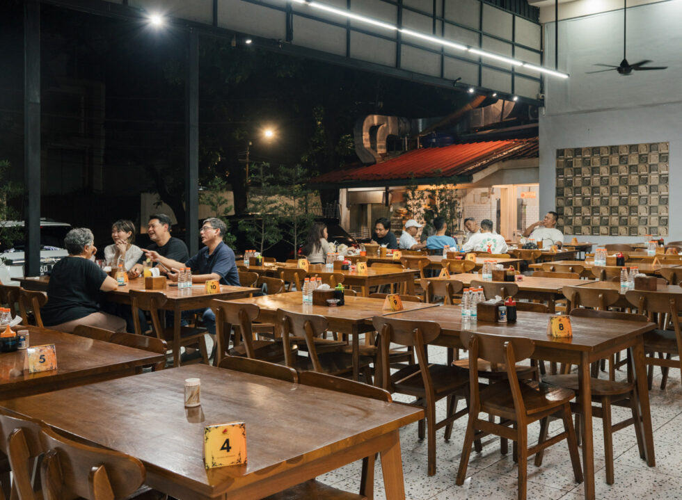 At Sate Putri Hanjawar, Lamb Satays Arrive Just as Imagined