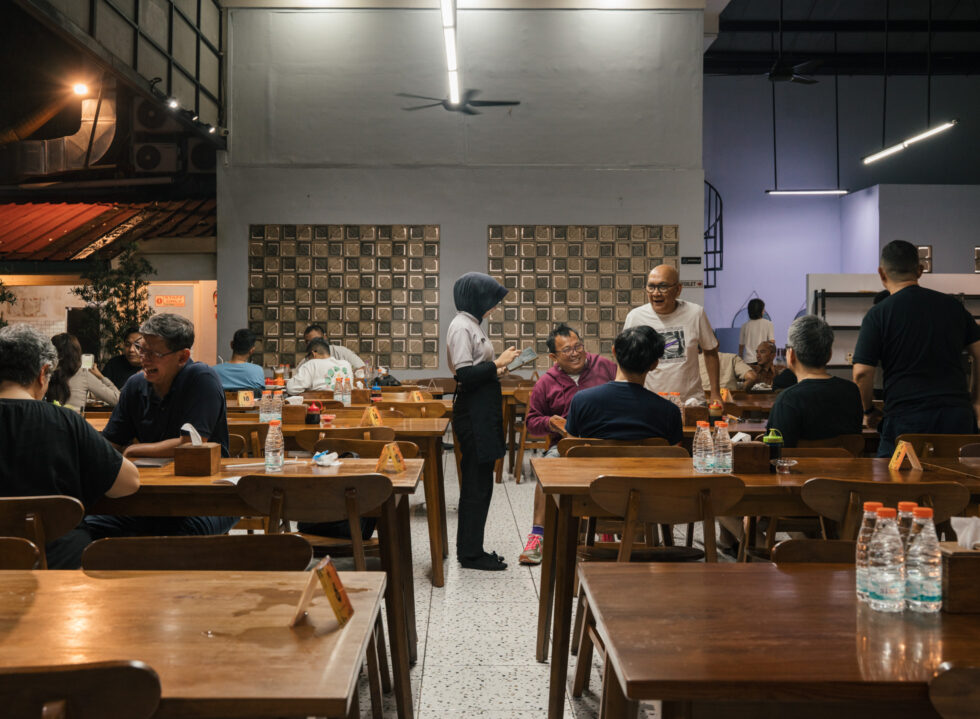 At Sate Putri Hanjawar, Lamb Satays Arrive Just as Imagined